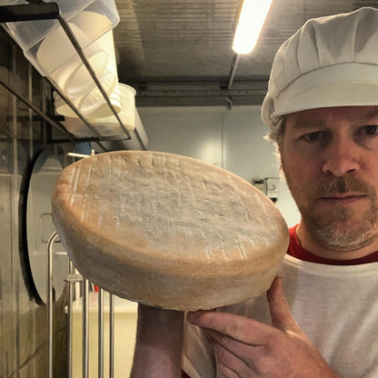 Mounatineer 150g wedge – The Peaks Artisan Cheesemakers
