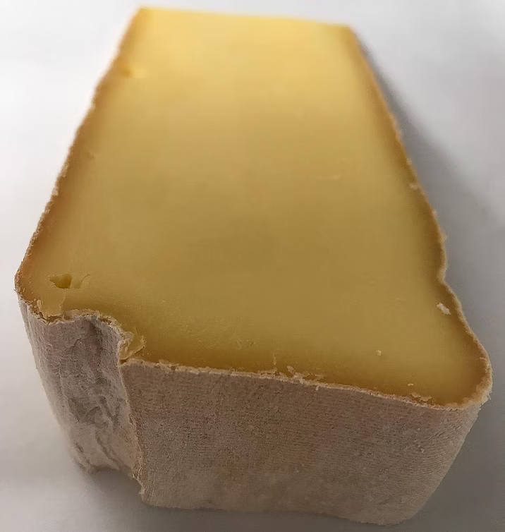 Mounatineer 150g wedge – The Peaks Artisan Cheesemakers
